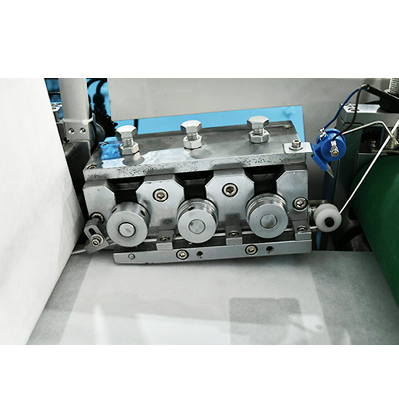 Automatic High Speed Color Tracking And Positioning Fish Mask Machine